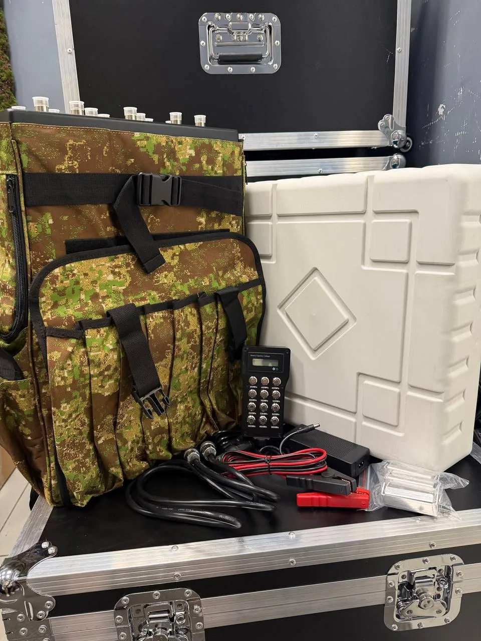 РЭБ Рюкзак Гарпия pro 600W 12К с купольной антенной на крышу автомобиля и штыревыми антеннами для пехоты , 2в1