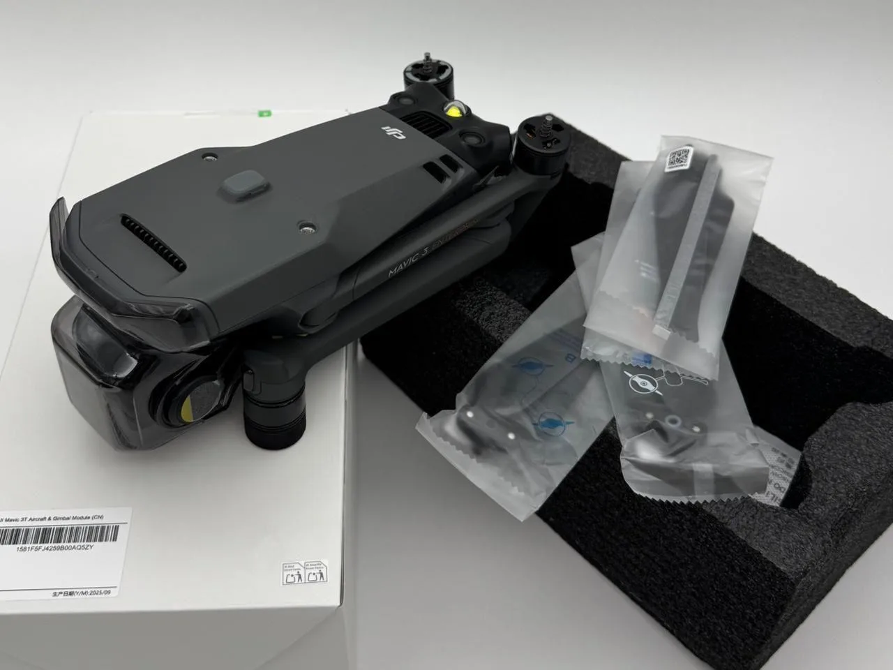 Квадрокоптер DJI Mavic 3T Thermal (с тепловизором) в комплектации «тушка»