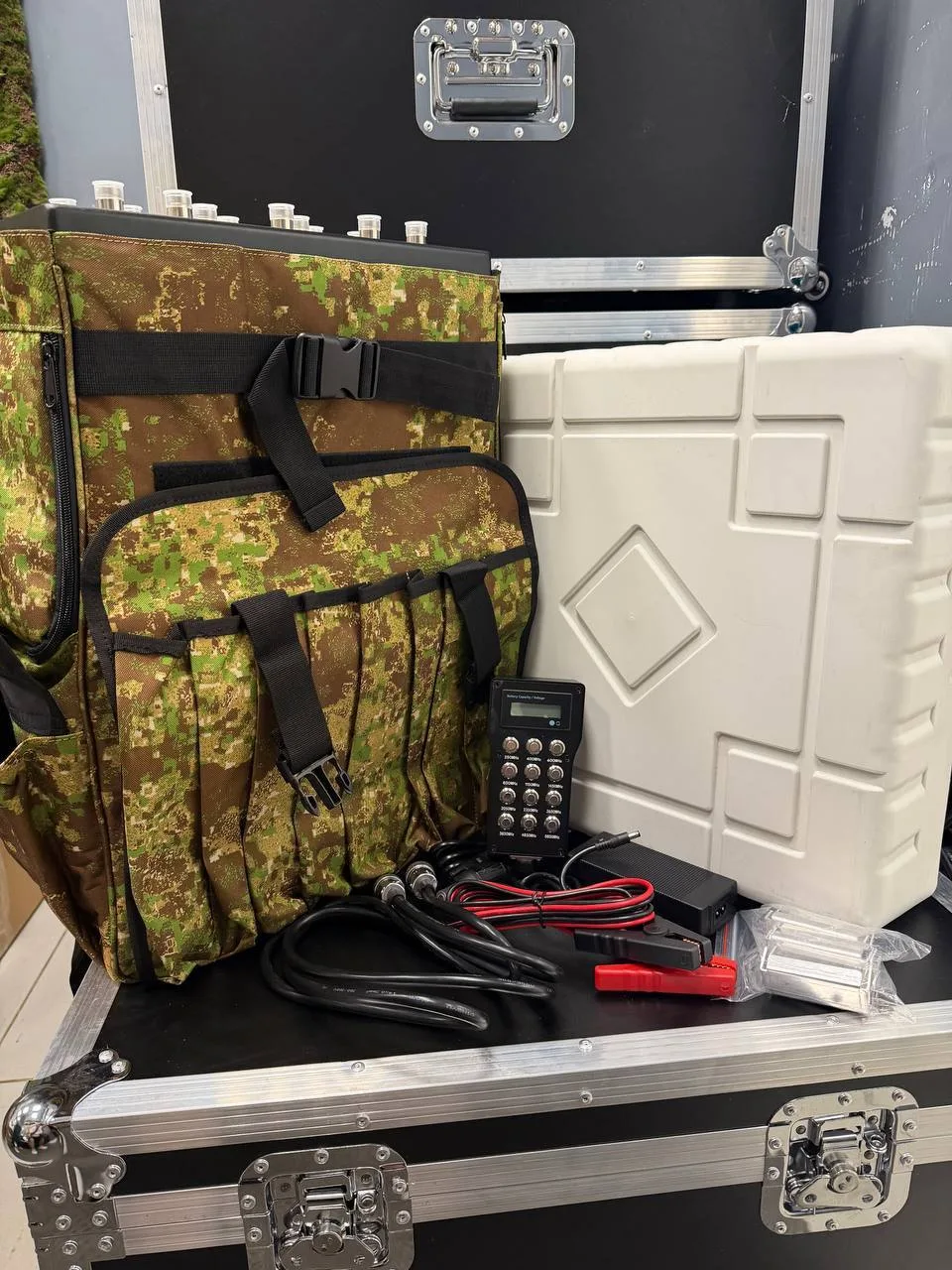РЭБ Рюкзак Гарпия pro 600W 12К с купольной антенной на крышу автомобиля и штыревыми антеннами для пехоты , 2в1