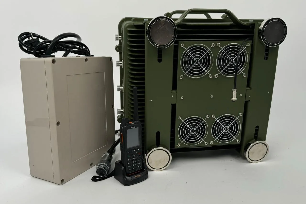 Система РЭБ «ГЕРАНЬ-12» (100-5300 MHz)