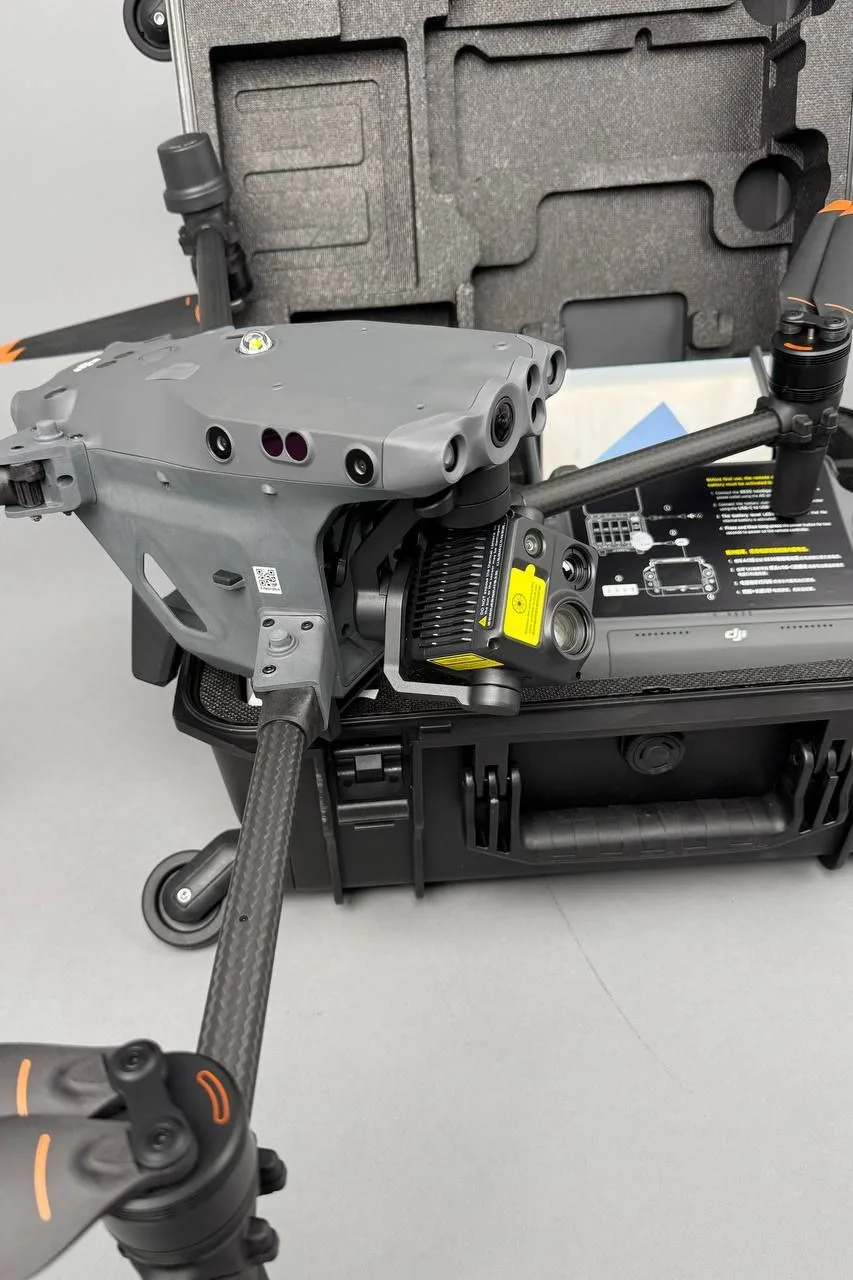 Квадрокоптер DJI Matrice 30T (с тепловизором)