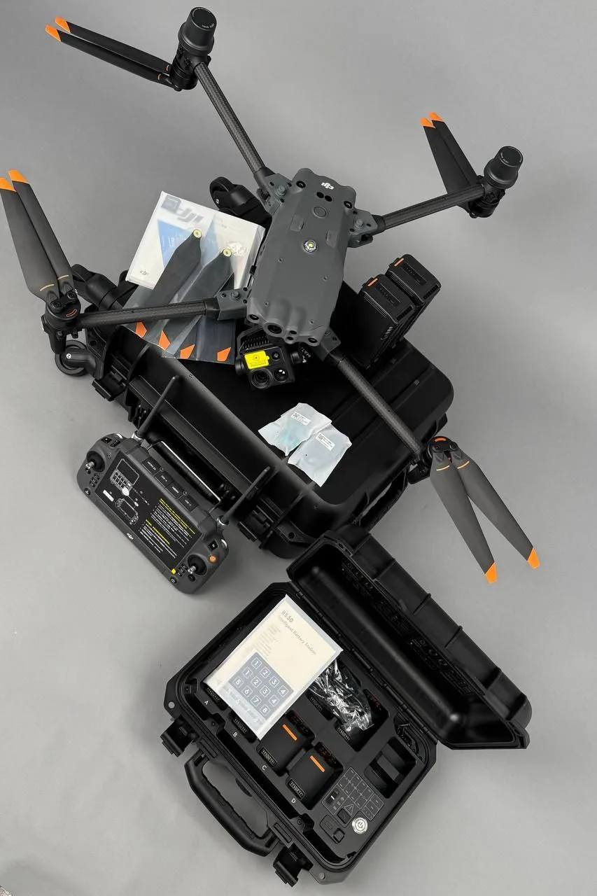 Квадрокоптер DJI Matrice 30T (с тепловизором)