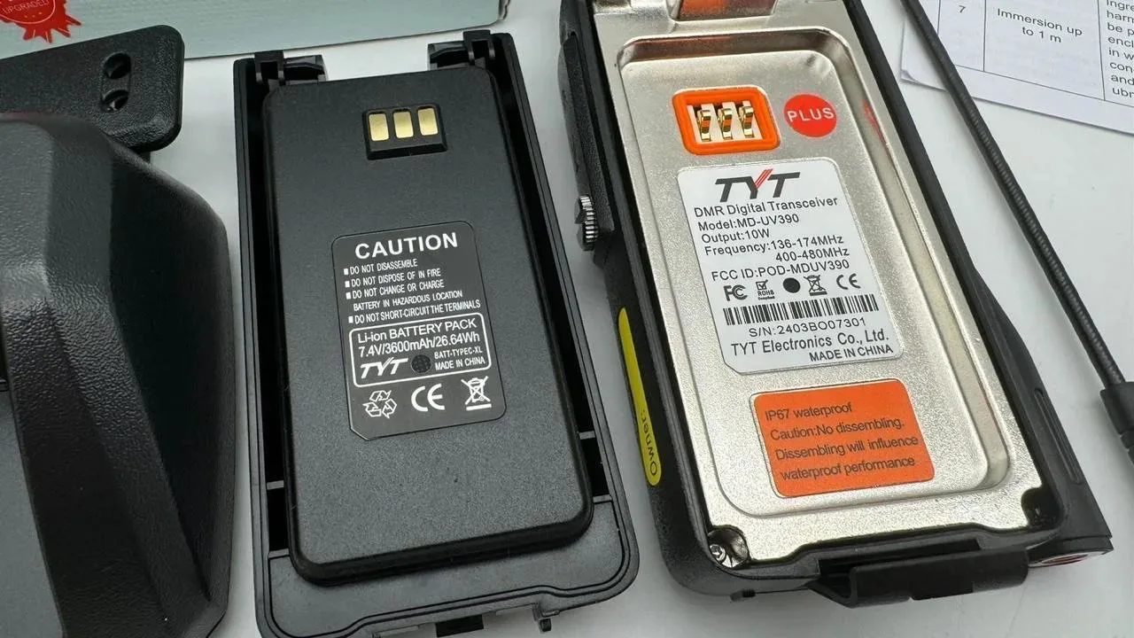 Цифровая радиостанция TYT MD-UV390 DMR AES 256 ip67