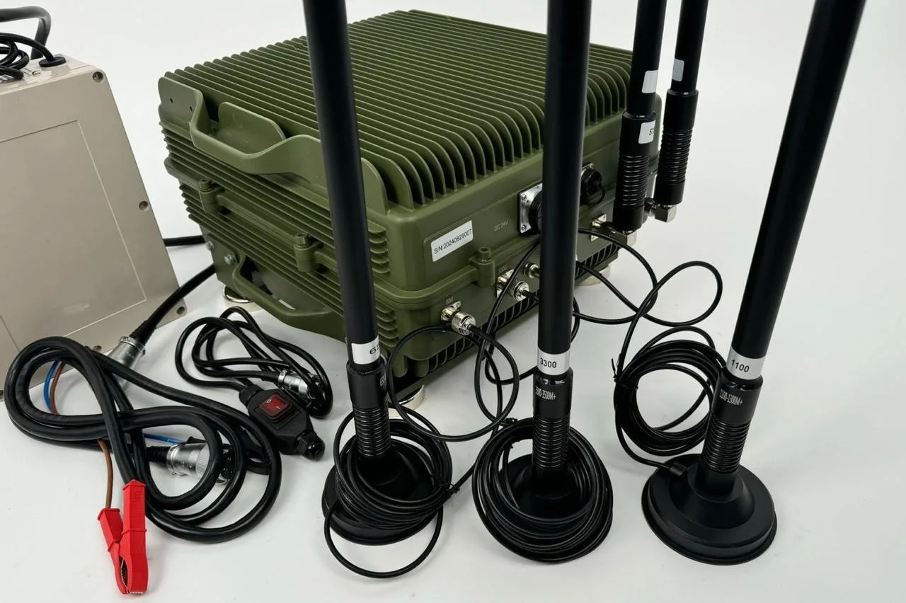 Система РЭБ «ГЕРАНЬ-12» (100-5300 MHz)