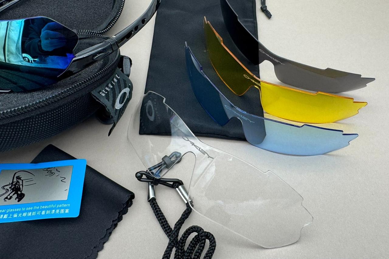 Очки тактические защитные OAKLEY