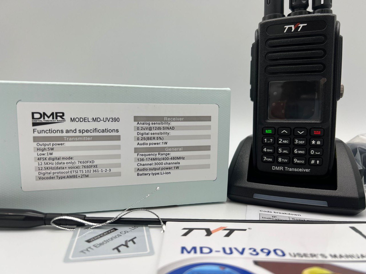 Цифровая радиостанция TYT MD-UV390 DMR 10w