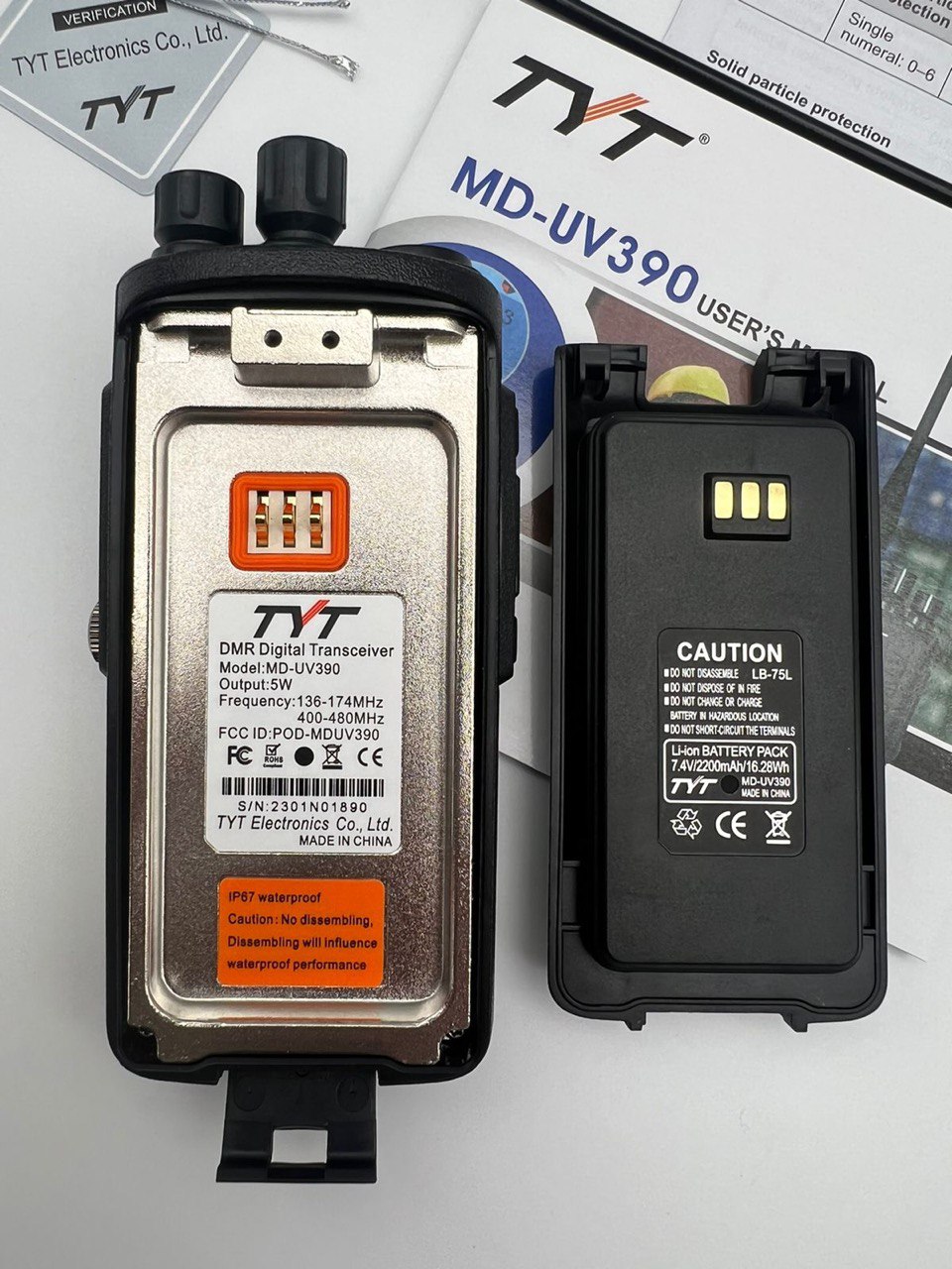 Цифровая радиостанция TYT MD-UV390 DMR 10w