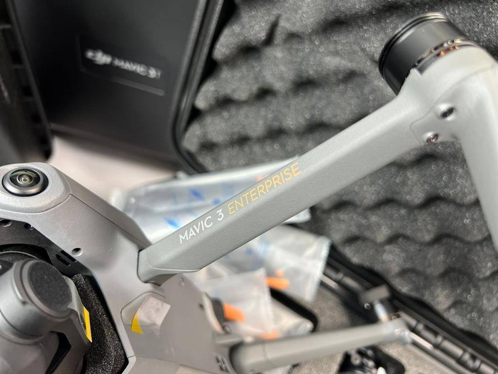 Квадрокоптер DJI Mavic 3T CN (DJI RC PRO)