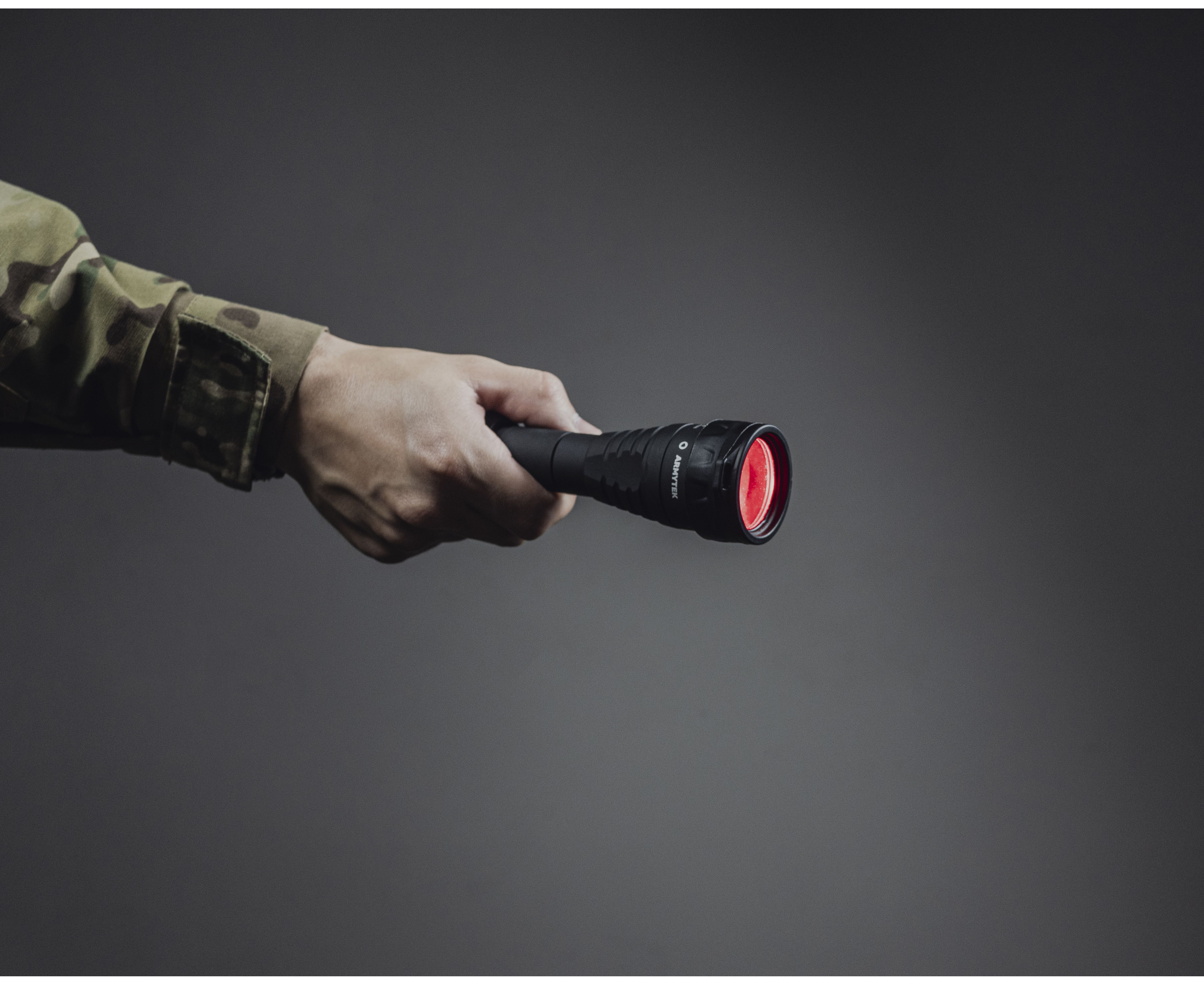 Фонарь тактический Armytek Predator Pro Magnet USB White Extended Set