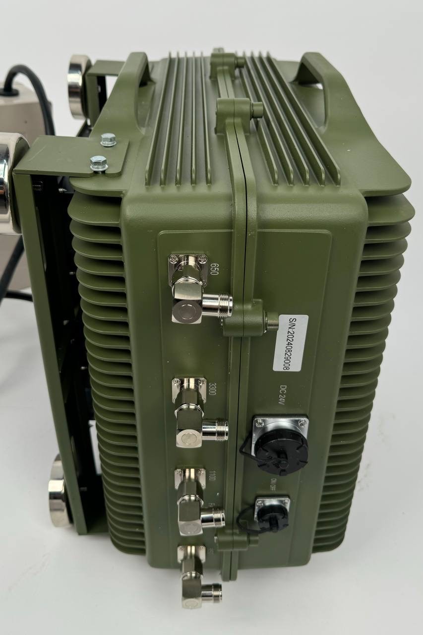 Автомобильная станция РЭБ «ГЕРАНЬ-8» (V2, 8-канальный, 400 Вт, диапазон 400-5900 МГц)