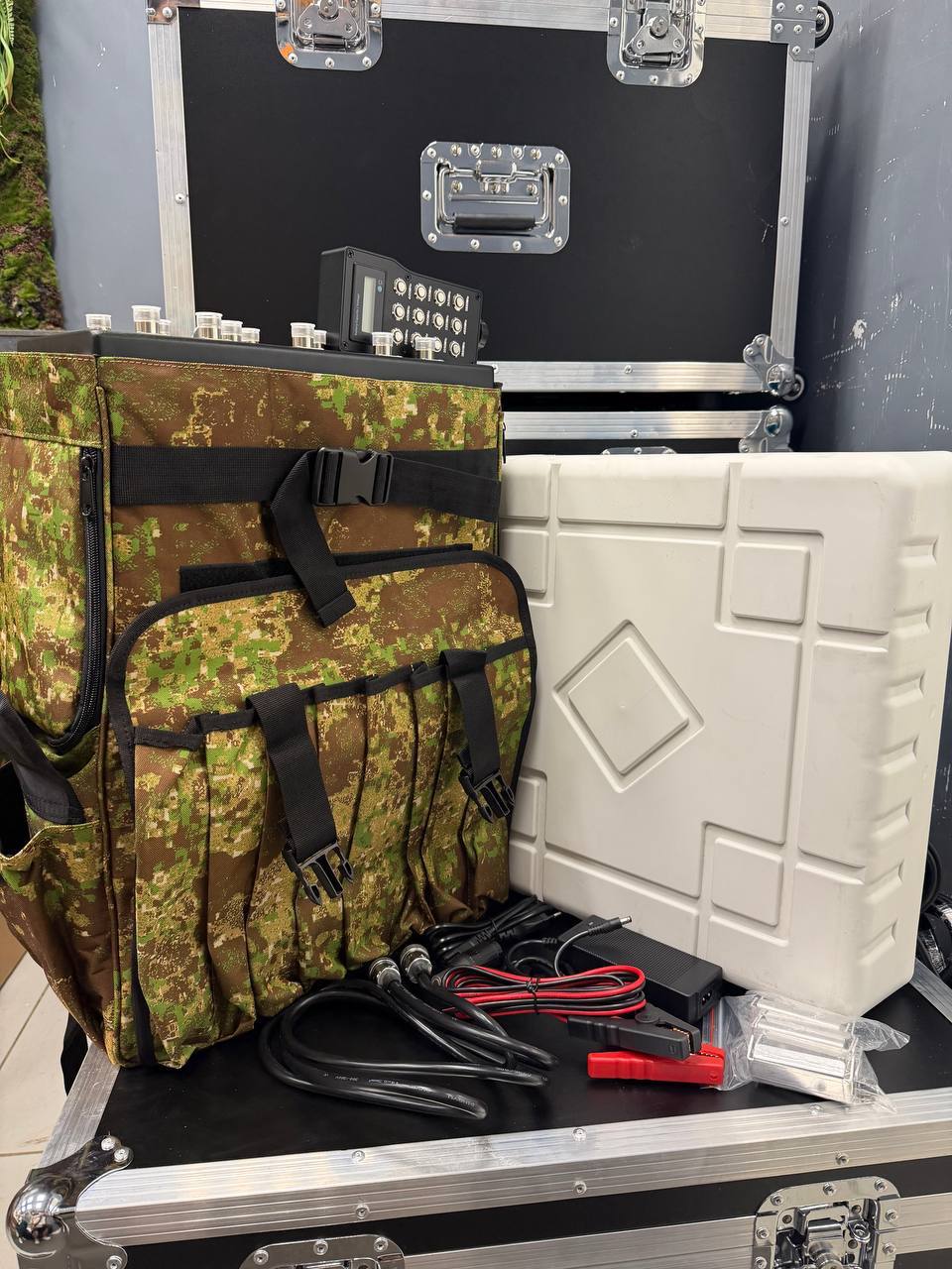 РЭБ Рюкзак Гарпия pro 600W 12К с купольной антенной на крышу автомобиля и штыревыми антеннами для пехоты , 2в1